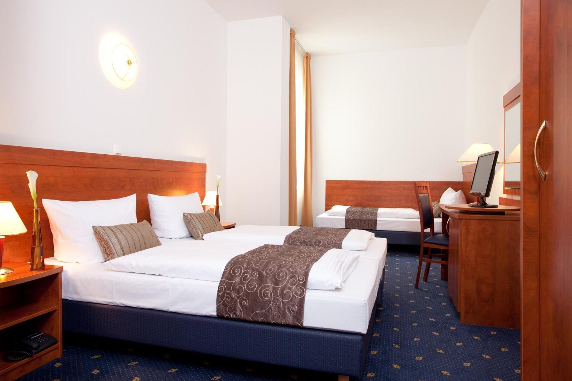Hotel Atrium Charlottenburg — Photos 1